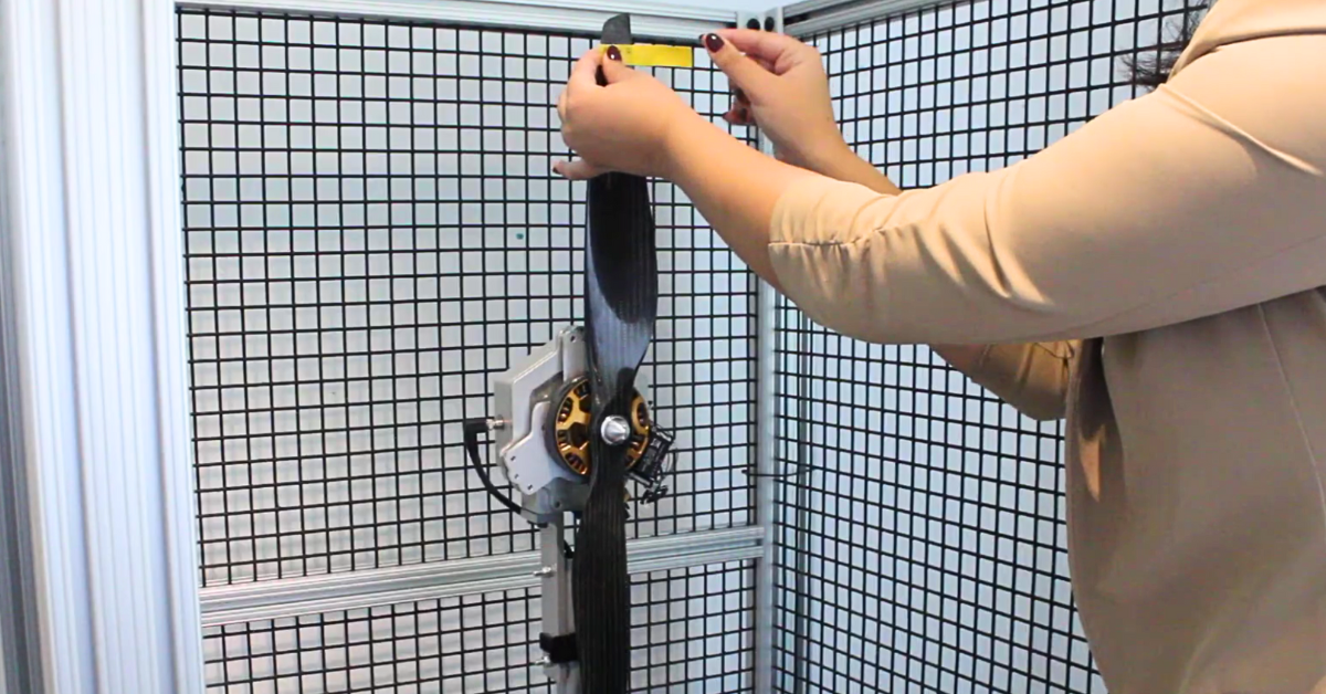 balance propeller with tape